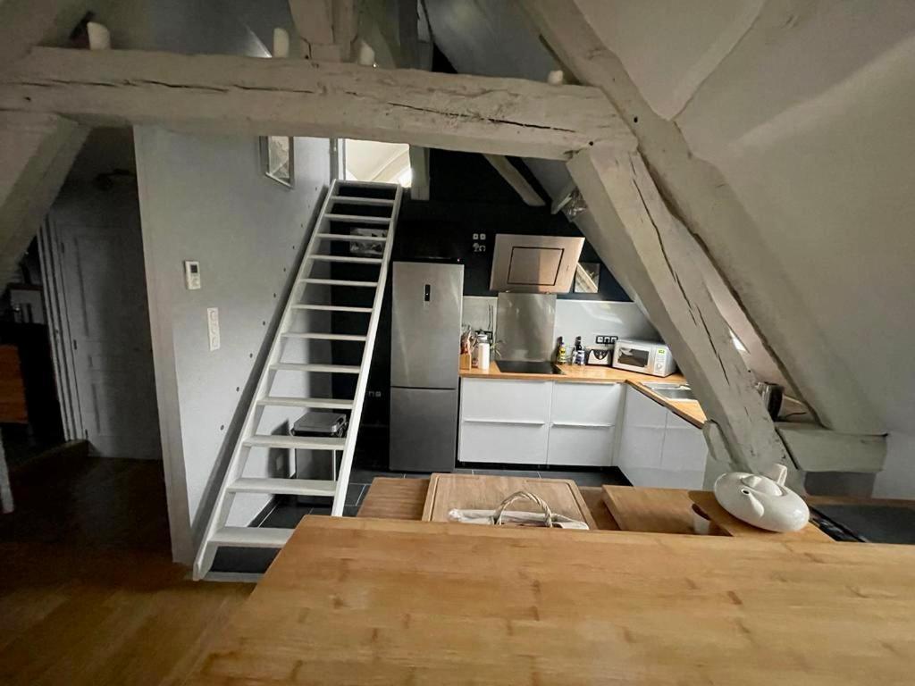 Sous Les Clochers De Rouen - Spacieux Logement Екстер'єр фото