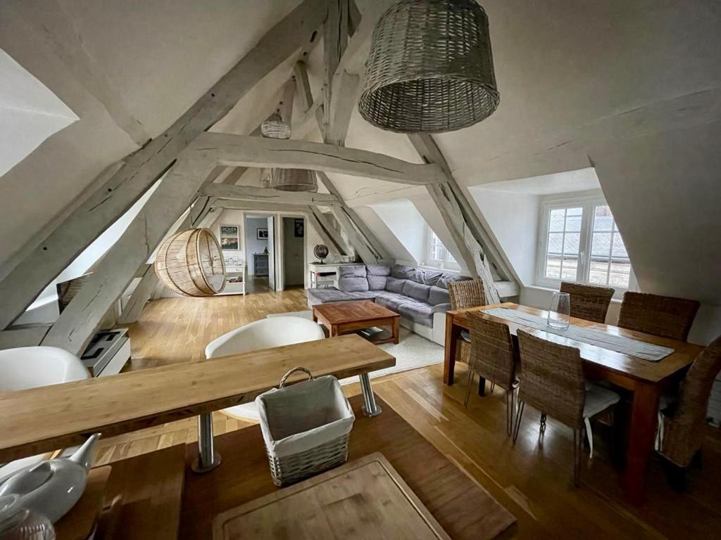 Sous Les Clochers De Rouen - Spacieux Logement Екстер'єр фото
